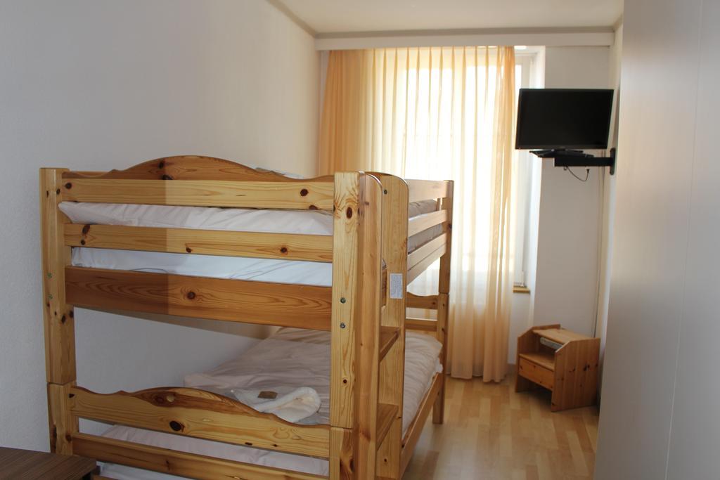Hôtel de la Gare Yvonand Habitación foto